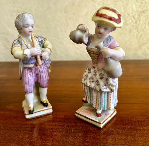 Statuettes en porcelaine de Saxe décorée main,  sans défauts, 