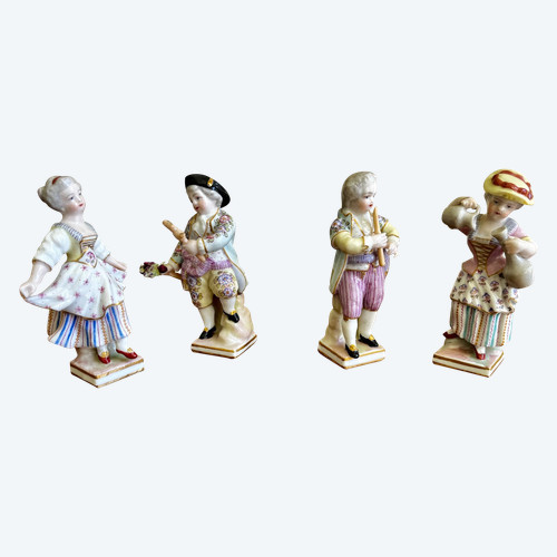 Statuettes en porcelaine de Saxe décorée main,  sans défauts, 