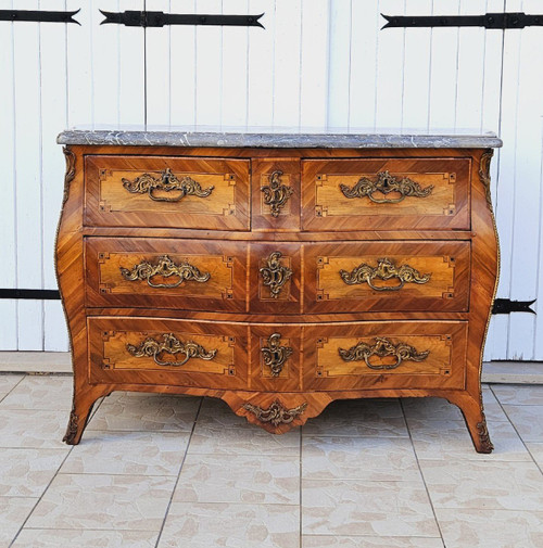 Commode Galbée Toutes Faces ép. Louis XV XVIIIème