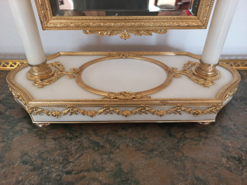Louis XVI Psyche In Gilt Bronze And Carrara Marble Late 19th Century