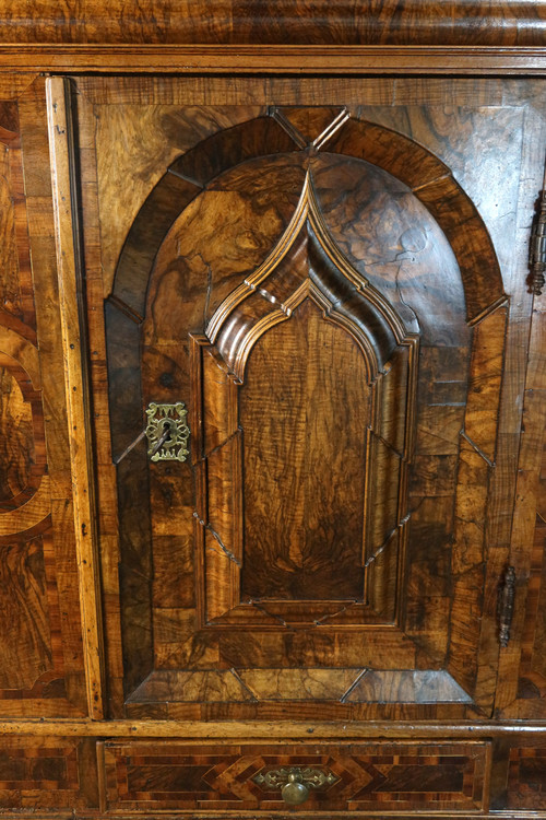 Buffet due corpi fine 17 inizio 18