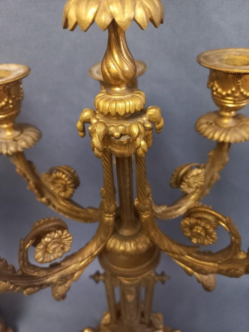 Paire De Candélabres En Bronze Doré Et Ciselé XIXe Siècle St Louis XVI