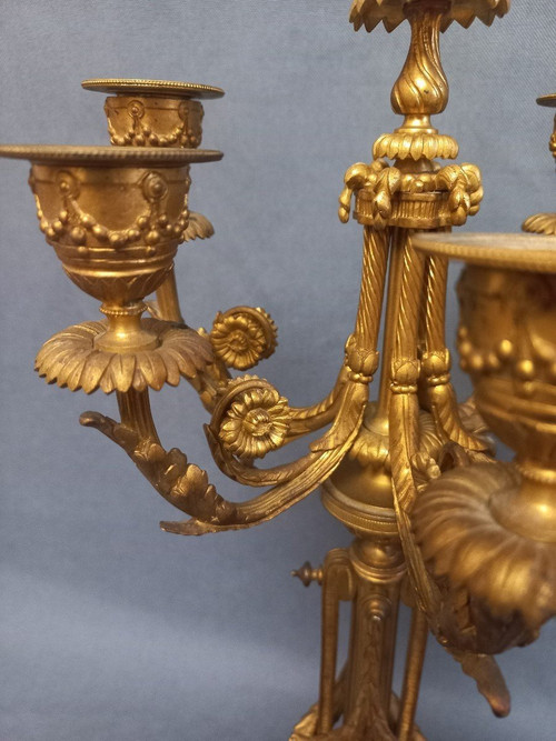 Paire De Candélabres En Bronze Doré Et Ciselé XIXe Siècle St Louis XVI