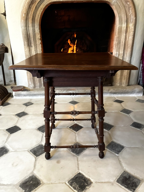 Table en noyer massif, dite "de changeur"