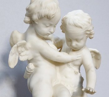  Alabaster sculpture "Two Loves Fighting for a Heart" after E-M. Falconet - XIXth