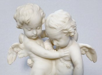  Alabaster sculpture "Two Loves Fighting for a Heart" after E-M. Falconet - XIXth