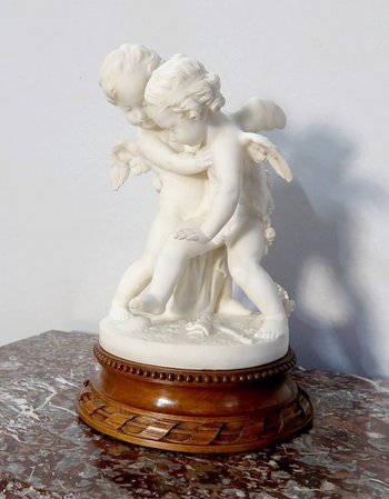  Alabaster sculpture "Two Loves Fighting for a Heart" after E-M. Falconet - XIXth
