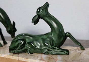 Patinated spelter "Deer and its hinds", Art Deco period - Early 20th century