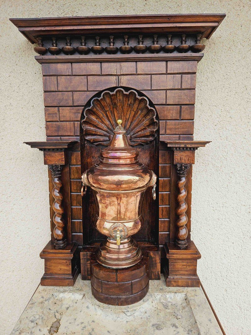 Fontaine XVIIIème Et Son Meuble En Noyer