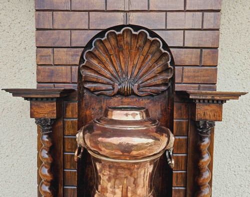 Fontaine XVIIIème Et Son Meuble En Noyer