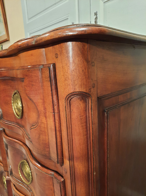 Commode provençale en noyer d’époque XVIIIème siècle.