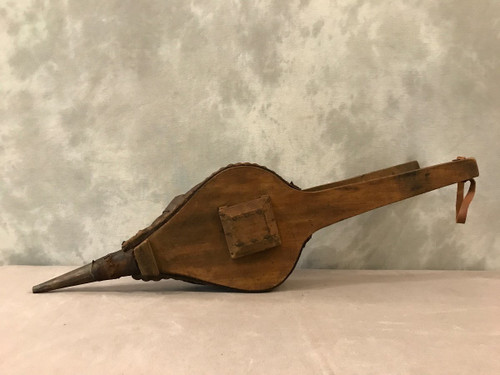 Gros soufflet de cheminée en bois rustique d'époque 18 ème 