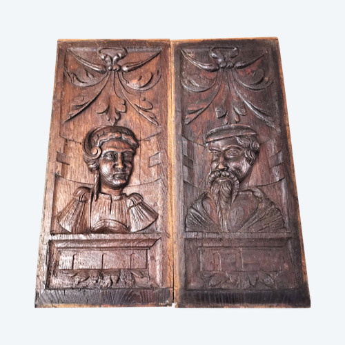2 pannelli in rovere intagliato del XVII secolo raffiguranti uomo e donna