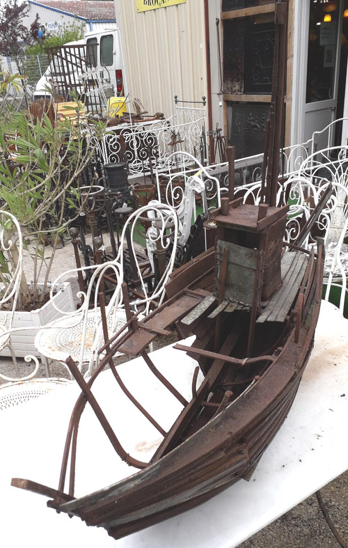 Sculpture en fer pour déco jardin d'un bateau de pêche année 50