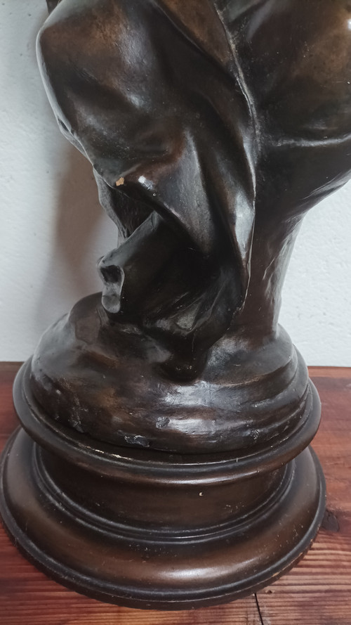 Anton Nelson (1880-1910) Busto femminile in gesso in stile Art Nouveau