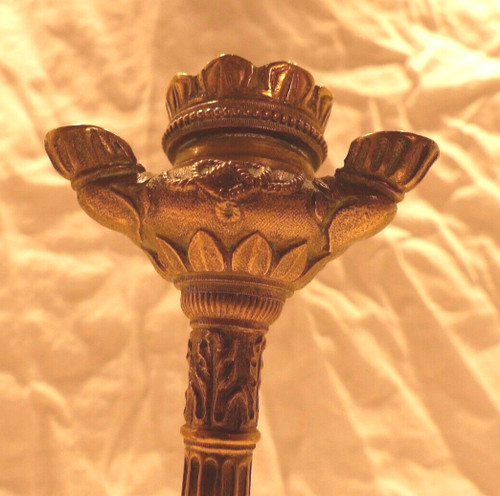 Coppia di candelieri impero in bronzo con piedini ad artiglio di leone