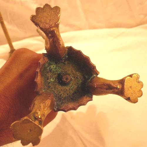 Coppia di candelieri impero in bronzo con piedini ad artiglio di leone