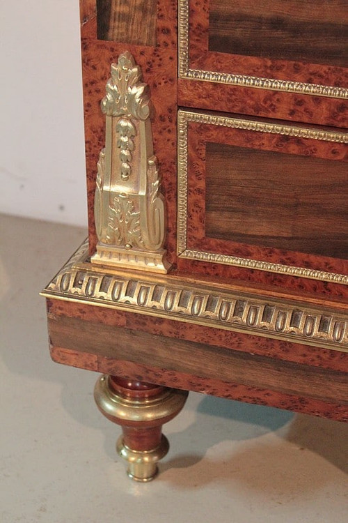 Secrétaire en Cèdre et Loupe de Thuya, style Louis XVI, époque Napoléon III - XIXe