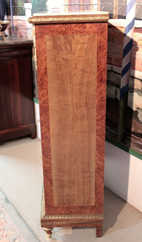 Secrétaire en Cèdre et Loupe de Thuya, style Louis XVI, époque Napoléon III - XIXe