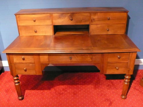 Bureau à gradin en noyer d’époque Louis-Philippe