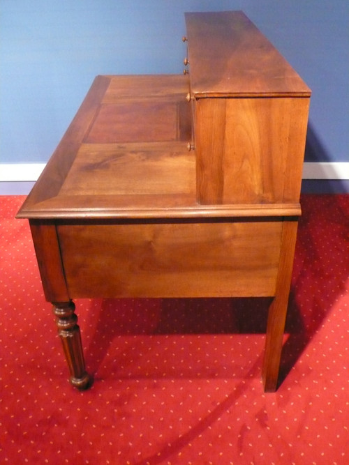 Bureau à gradin en noyer d’époque Louis-Philippe