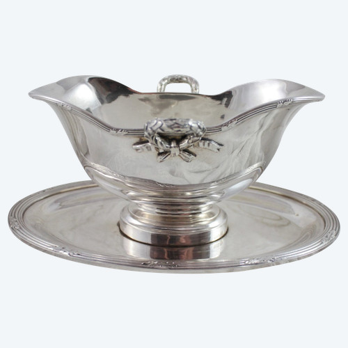 Sauciere aus silbernem Metall im Louis XVI-Stil aus dem Hause Christofle, Zeitraum zwischen 1844 und 1935