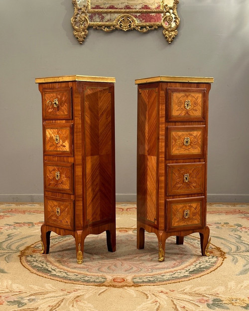 Paire De Petits Chiffonniers De Style Transition Louis XV Louis XVI XIXème