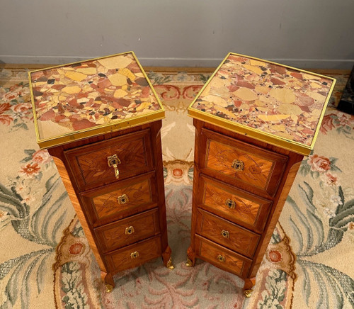 Paire De Petits Chiffonniers De Style Transition Louis XV Louis XVI XIXème