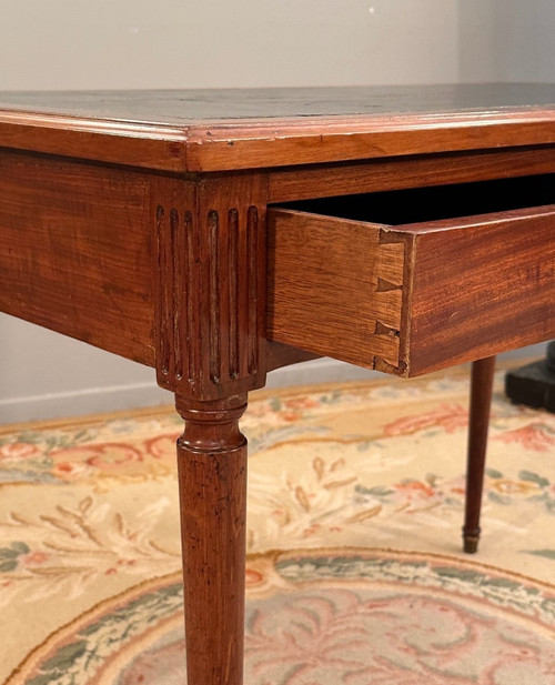 Bureau Plat En Acajou d'Epoque Louis XVI Vers 1780