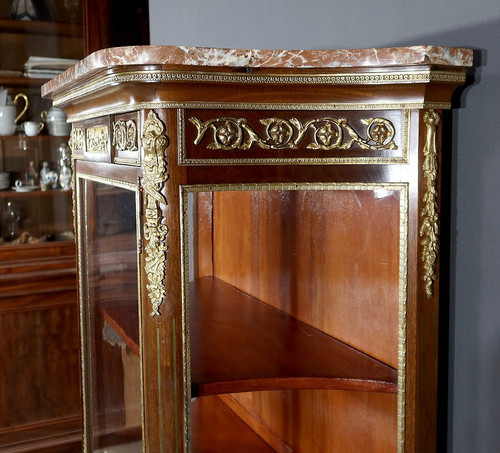 Mahogany display case, Louis XV Louis XVI Transition style - 1900