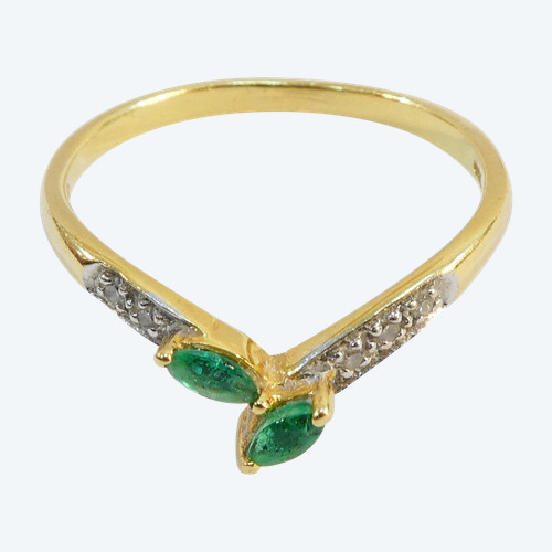 Bague en OR jaune 18 carats avec emeraudes et diamants