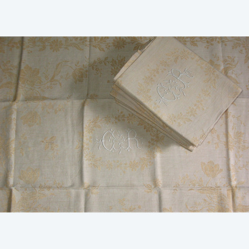 12 napkins in cream floral damask with CR embroidered initials from the early 20th century