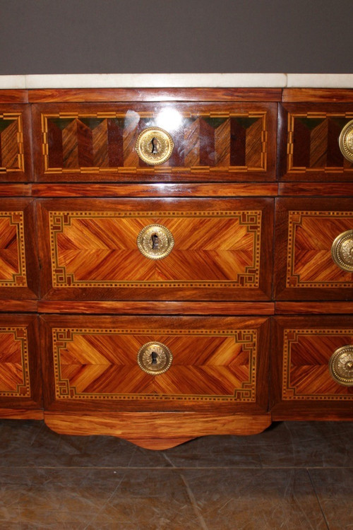 Cassettiera a intarsio di transizione del XVIII secolo