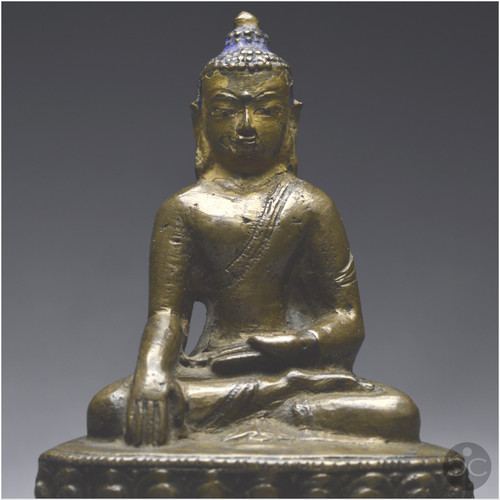 Westtibet, XIII.-XIV. Jahrhundert, Buddha-Darstellung aus Bronze mit brauner Patina