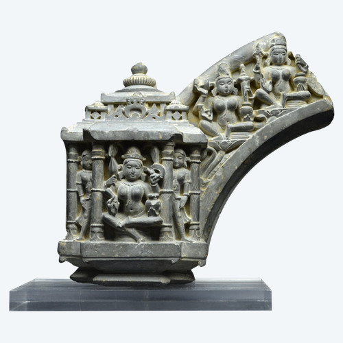 India, 15th century, Fragment of an arch representing mother goddesses Saptamatrika, Grey stone
