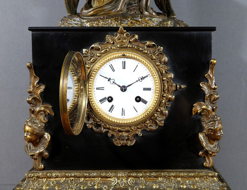 Horloge en Marbre et Bronze, « L’Ange en Contemplation » , Miroy Frères, époque Napoléon III