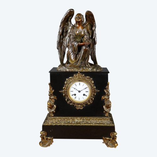 Horloge en Marbre et Bronze, « L’Ange en Contemplation » , Miroy Frères, époque Napoléon III
