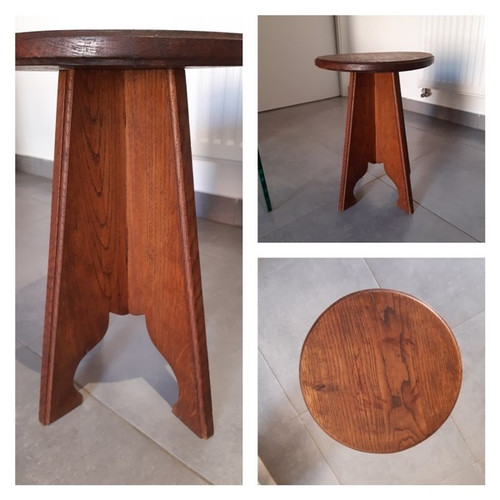 Alter Hocker aus massiver Eiche Volkskunst
