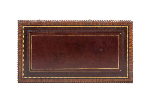 Table, ou bureau, de style Chippendale en acajou. Circa 1950. LS5932456G