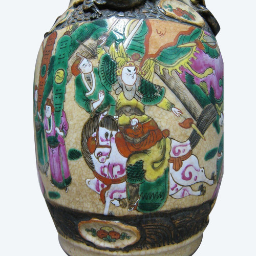 Vase Chinois En Céramique Craquelée De Nankin 19e. Famille Rose. 