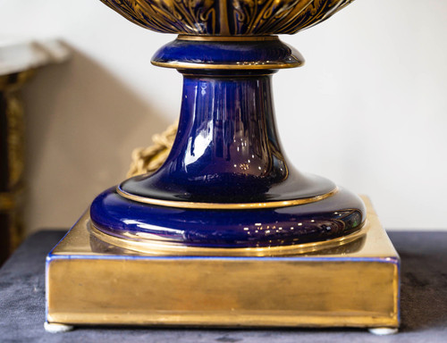 Importantes Paire De Lampes En Porcelaine Bleu Fin XIX
