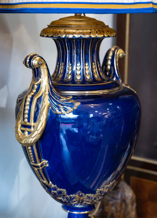 Importantes Paire De Lampes En Porcelaine Bleu Fin XIX