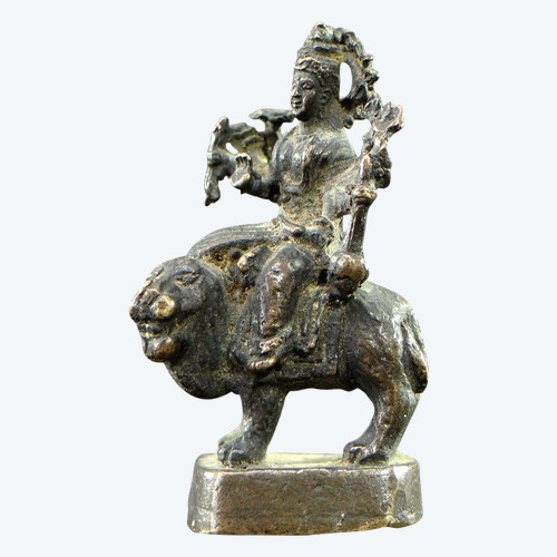 Inde, XIXe Siècle, Rare Statue Miniature De La Déesse Hindoue Durga, En Tenue d'Apparat.