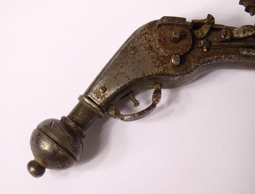 Petit Pistolet à Rouet Miniature Fer Forgé Ateliers Nuremberg Allemagne 16è