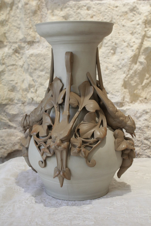 Vaso in gres con rondini e maschere, ceramica di Sarreguemines, fine XIX secolo