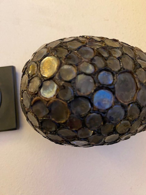 Egg sculpture by Line VAUTRIN