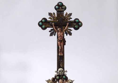 Piccolo Crocifisso Austria Vienna Argento smaltato Cristo turchese XIX secolo