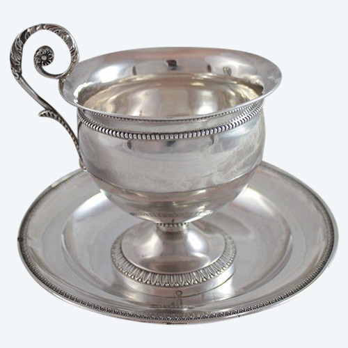 Tazza e piattino in argento massiccio, marchio 'Vieillard', grande garanzia Parigi (1819-1838)