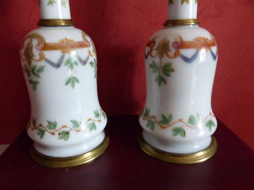 coppia di lucerne opaline del XIX secolo