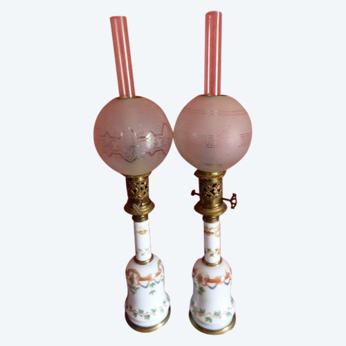 coppia di lucerne opaline del XIX secolo